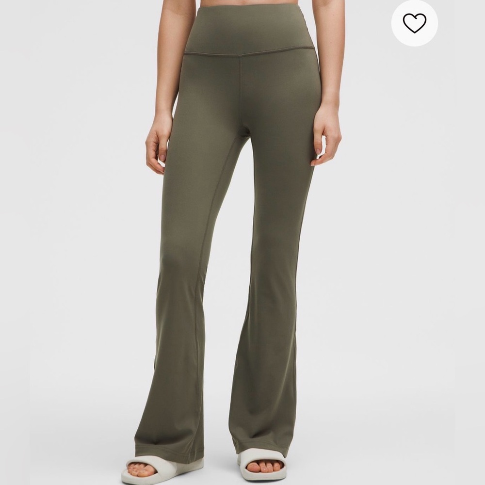 Lululemon Groove Nulu super high rise flared pant leggings  size 14 army green